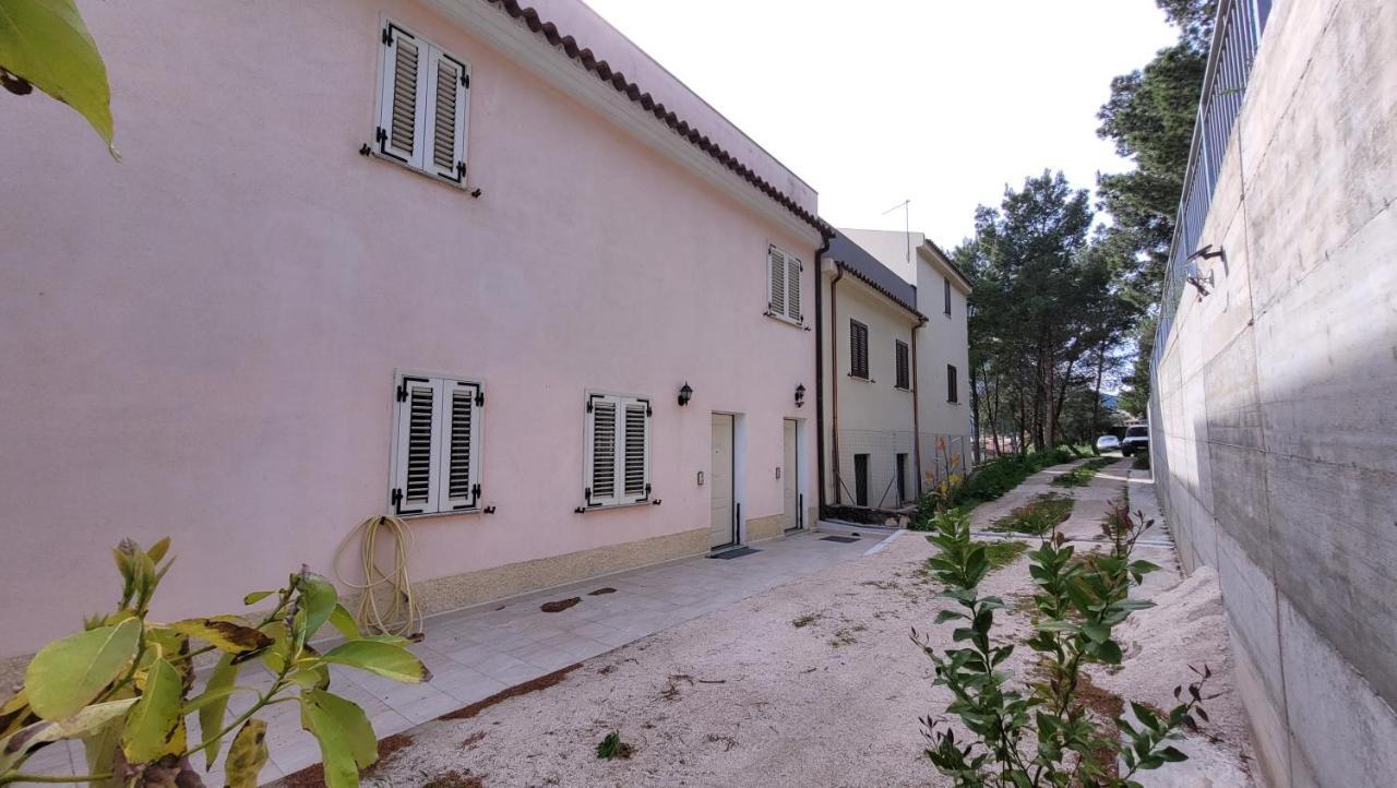Residenza La Pineta Orosei Villa Bagian luar foto